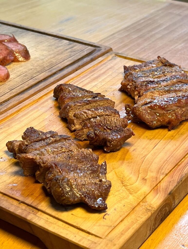 En-Bosque-Grill-la-parrilla-no-es-solo-cocina-es-ritual-es-pasion-es-arte-al-fuego-lento.-🔥-1